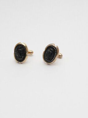 Vintage Gold Tone CUFFLINKS Black Cameo